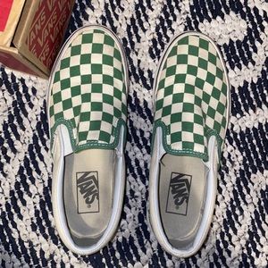 Green chkrbrd slip on Vans